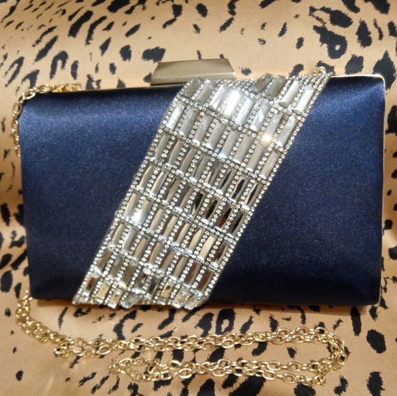 SHOP & SAVE FOR HOLIDAYS WITH NANA! - Picture 3 of 11